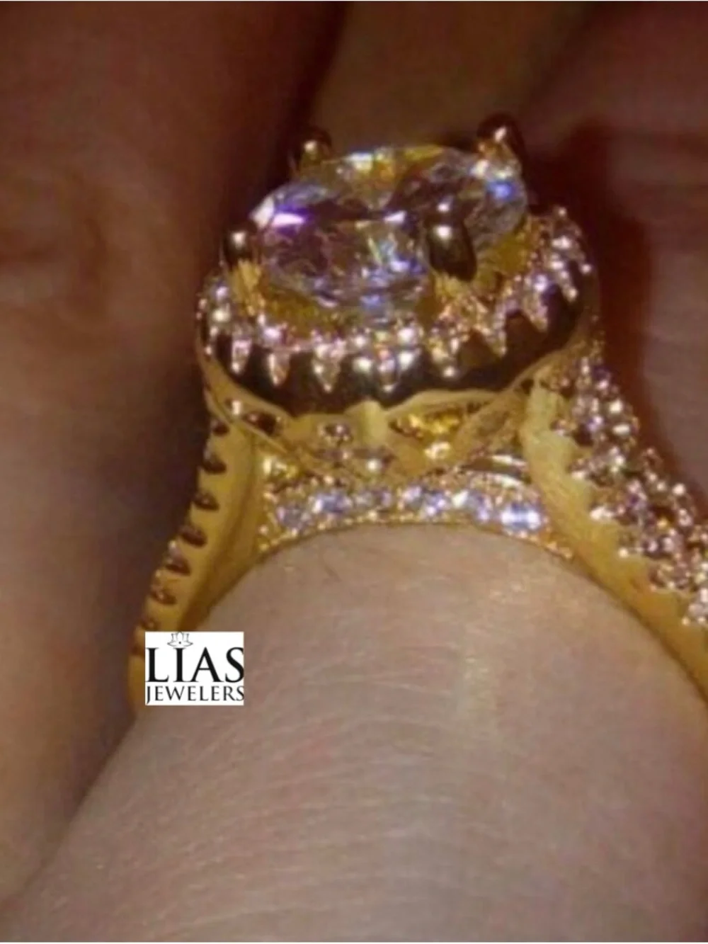 New 18k yellow gold engagement ring